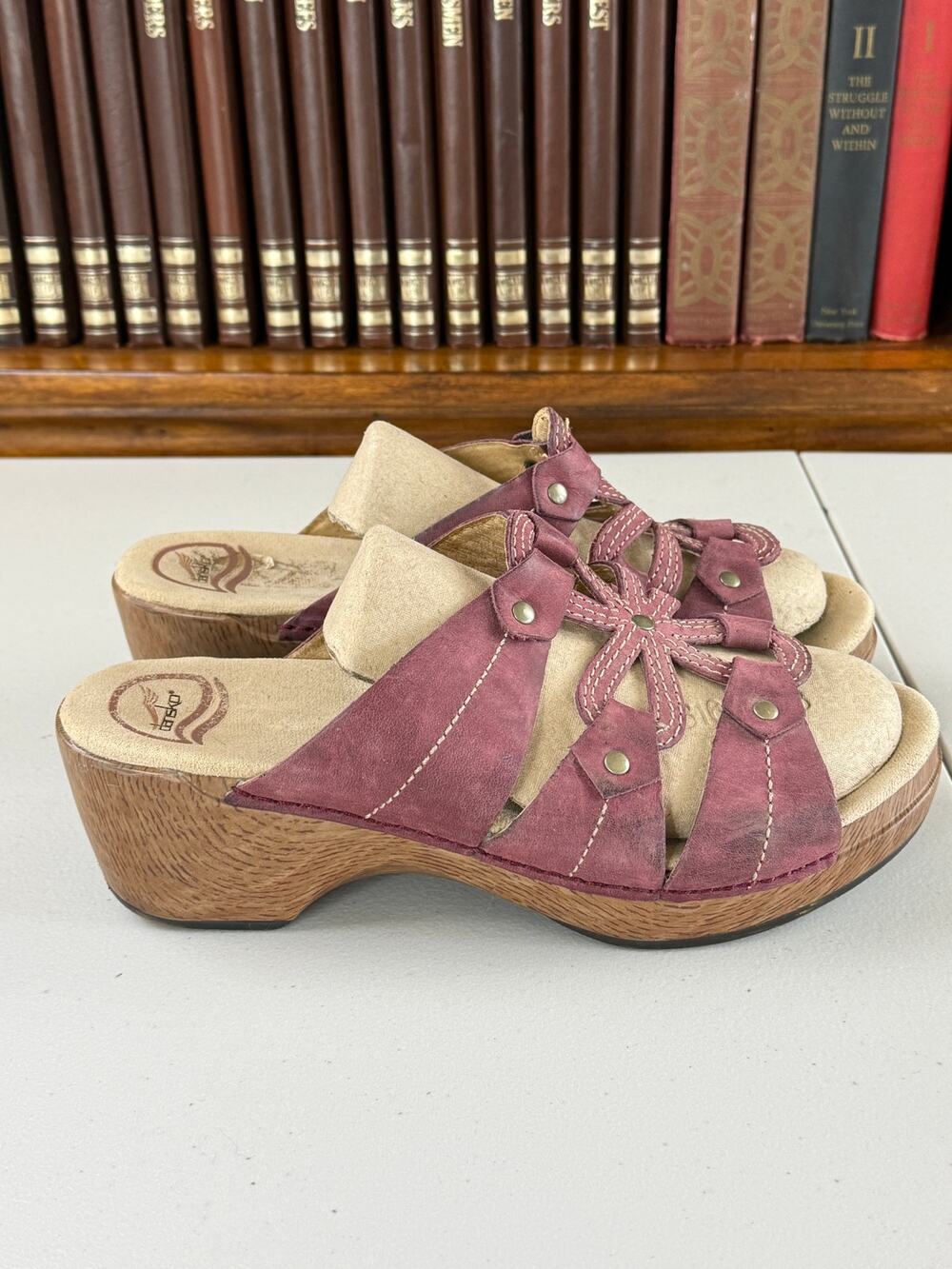 Dansko Plum Leather Platform Sz 40 or 9-9.5 Sandal Clog